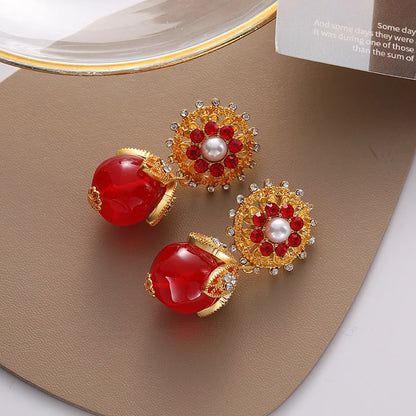 1 Pair Elegant Vintage Style Flower Inlay Copper Artificial Pearls Zircon 18K Gold Plated Drop Earrings