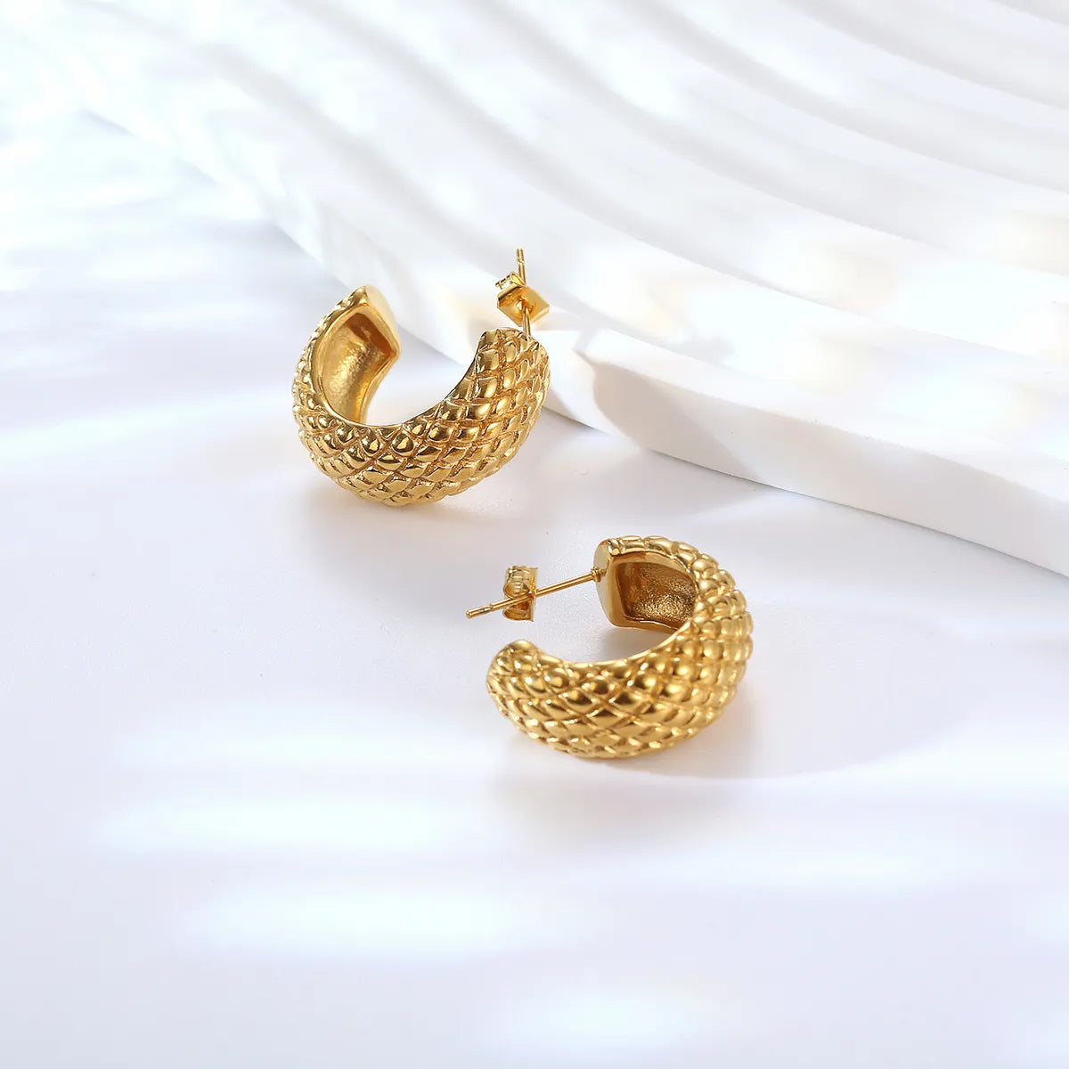 1 Pair Elegant Vintage Style French Style Solid Color Plating Stainless Steel 18k Gold Plated Earrings