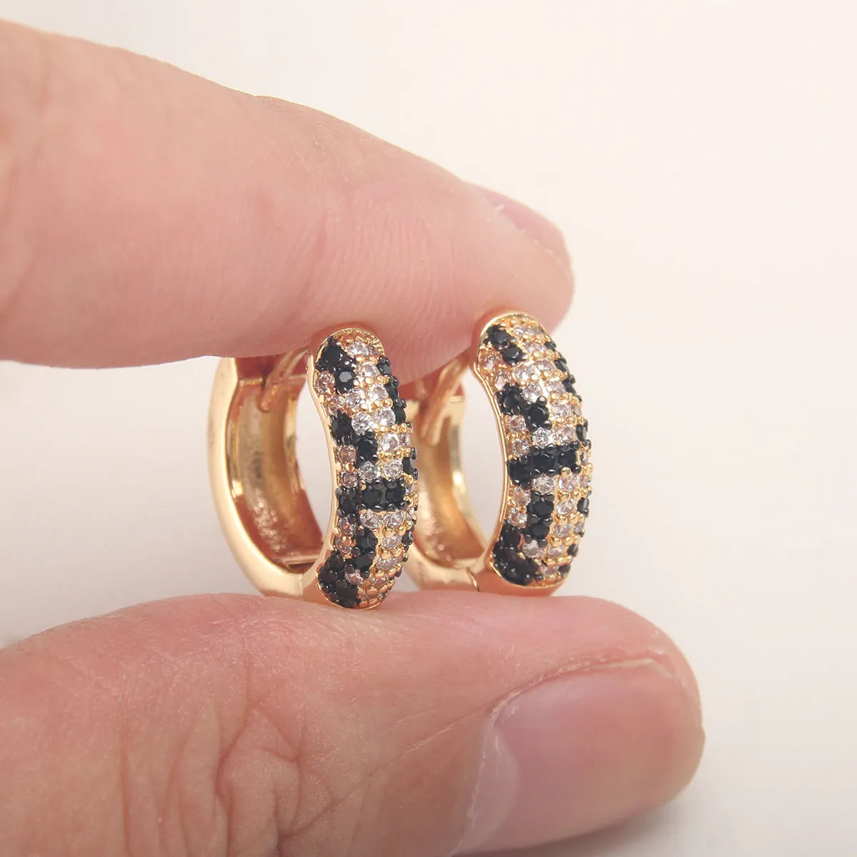 1 Pair Elegant Vintage Style Luxurious Leopard Plating Inlay Copper Zircon 18K Gold Plated Earrings