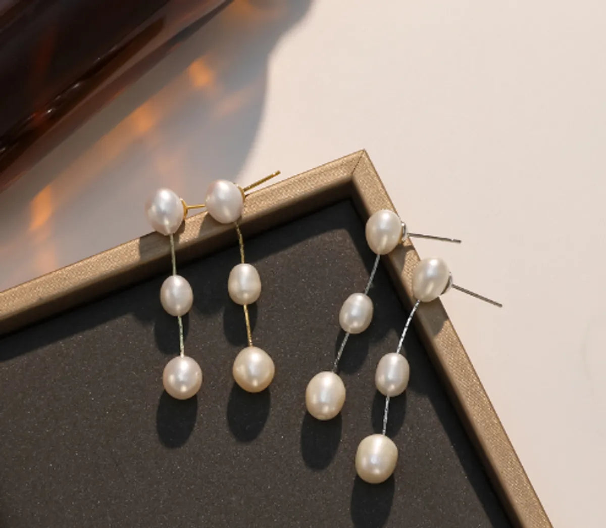 1 Pair Elegant Water Droplets Beaded Freshwater Pearl Copper Drop Earrings