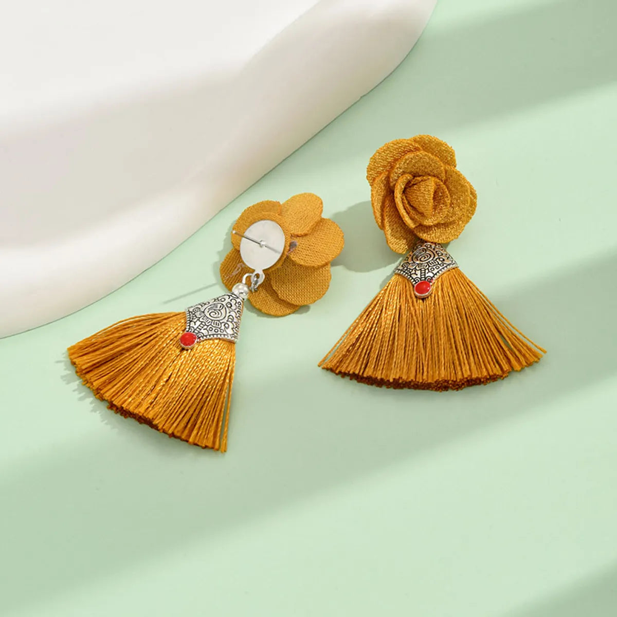 1 Pair Ethnic Style Flower Mixed Materials Drop Earrings