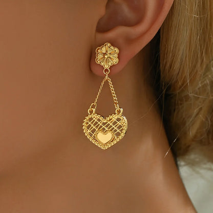 1 Pair Ethnic Style Shiny Star Heart Shape Flower Hollow Out Copper Zinc Alloy 18K Gold Plated Drop Earrings