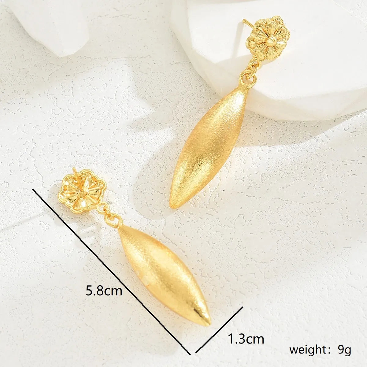 1 Pair Ethnic Style Shiny Star Heart Shape Flower Hollow Out Copper Zinc Alloy 18K Gold Plated Drop Earrings