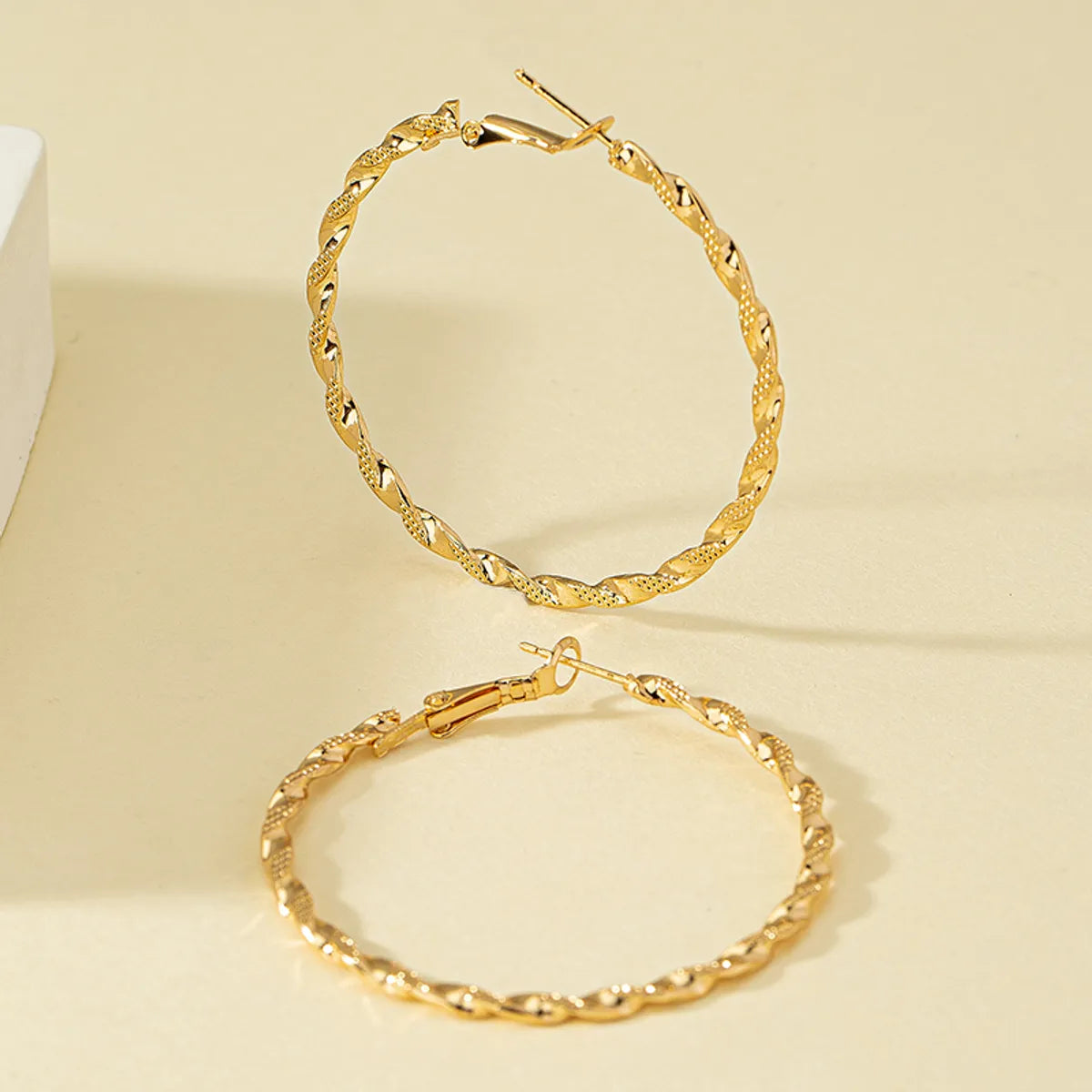 1 Pair Exaggerated Circle Plating Alloy Hoop Earrings