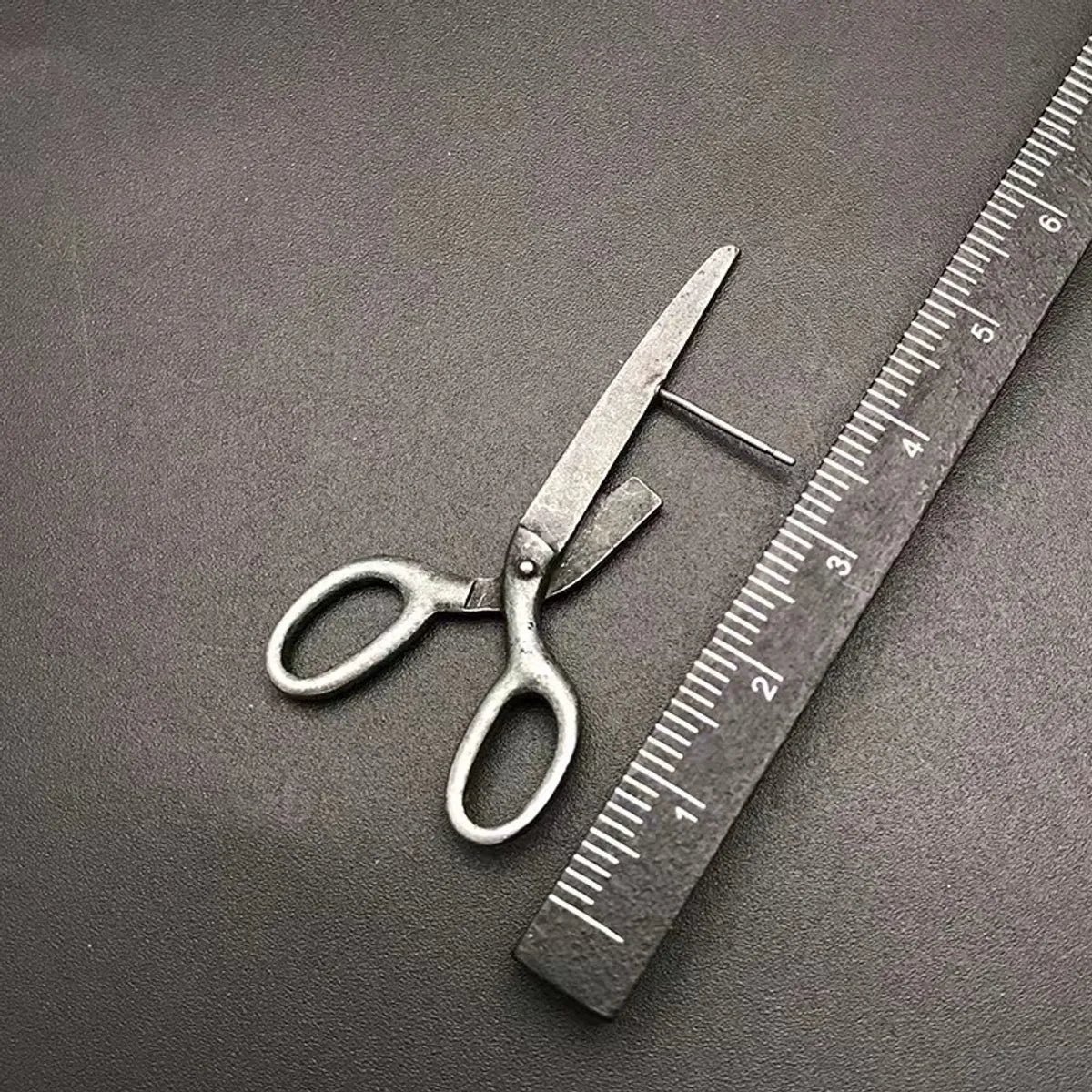 1 Pair Exaggerated Funny Scissors Plating Alloy Drop Earrings