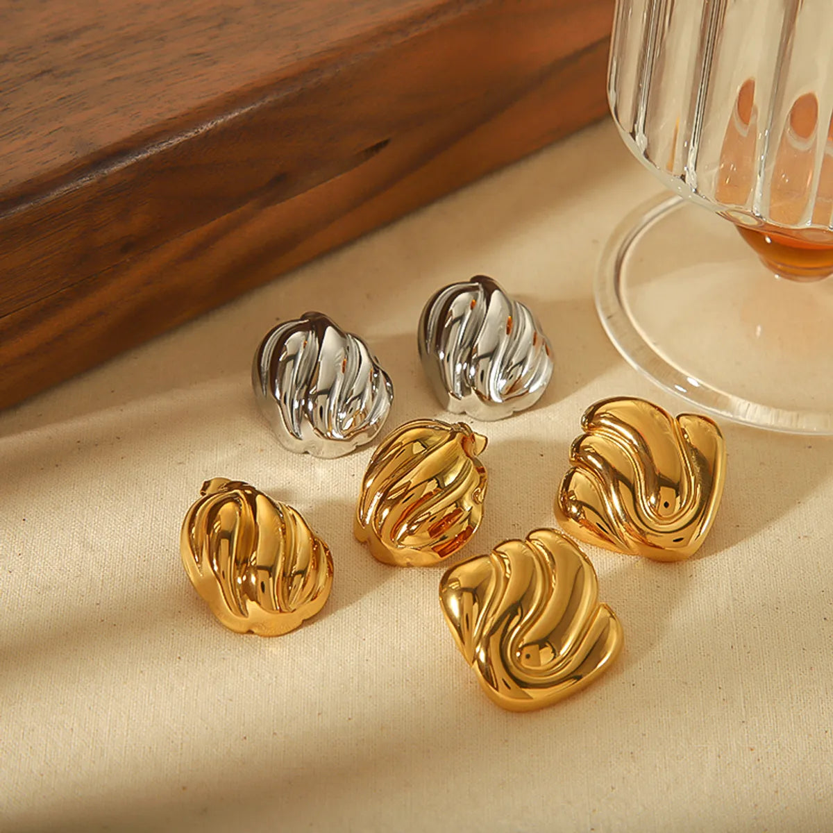 1 Pair Exaggerated IG Style Geometric Solid Color Polishing 304 Stainless Steel 18K Gold Plated Ear Studs