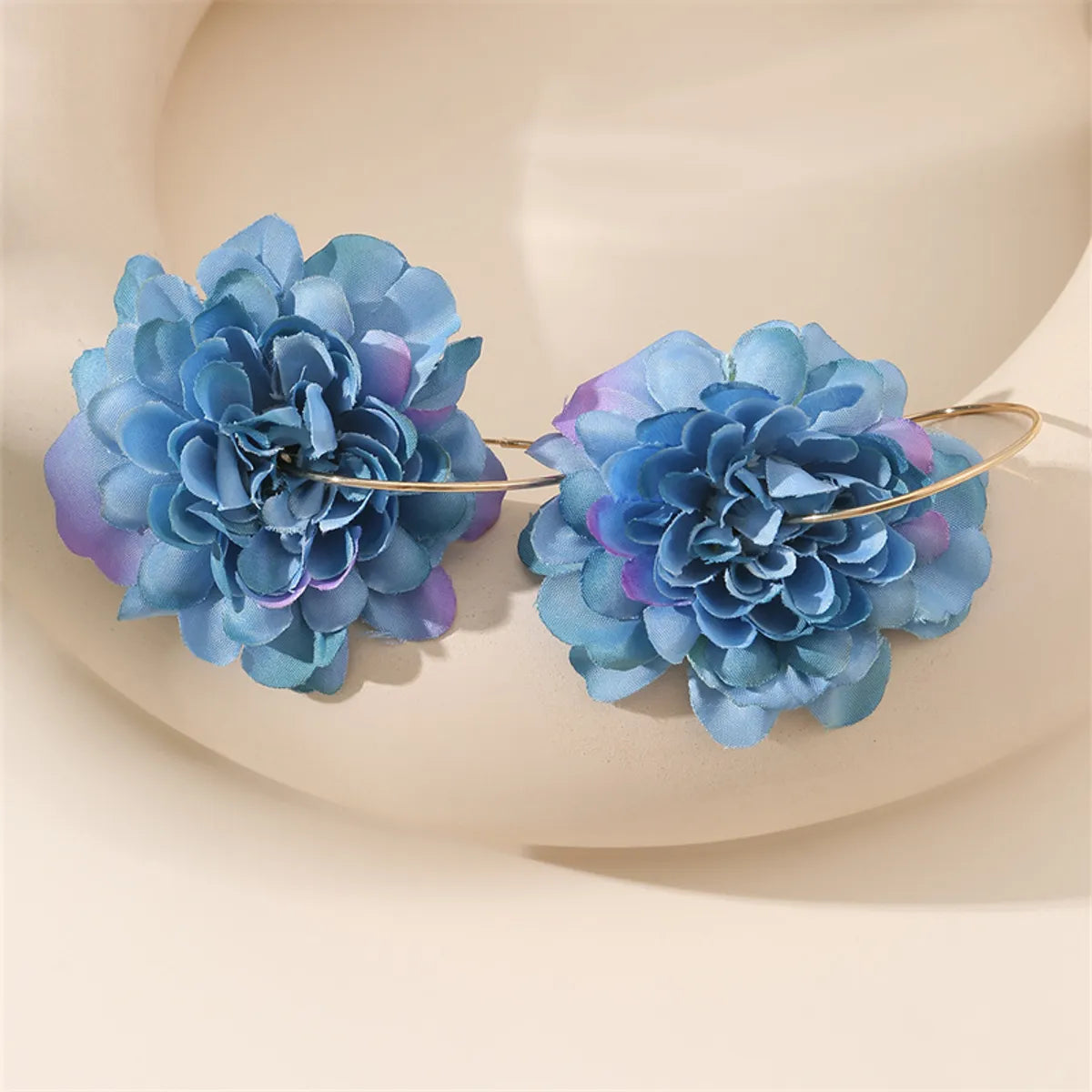 1 Pair Exaggerated Lady Flower Alloy Cloth Earrings