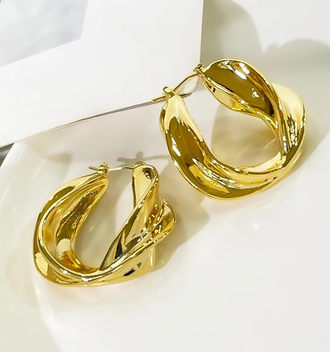 1 Pair Exaggerated Luxurious Solid Color Plating Copper 14K Gold Plated Earrings