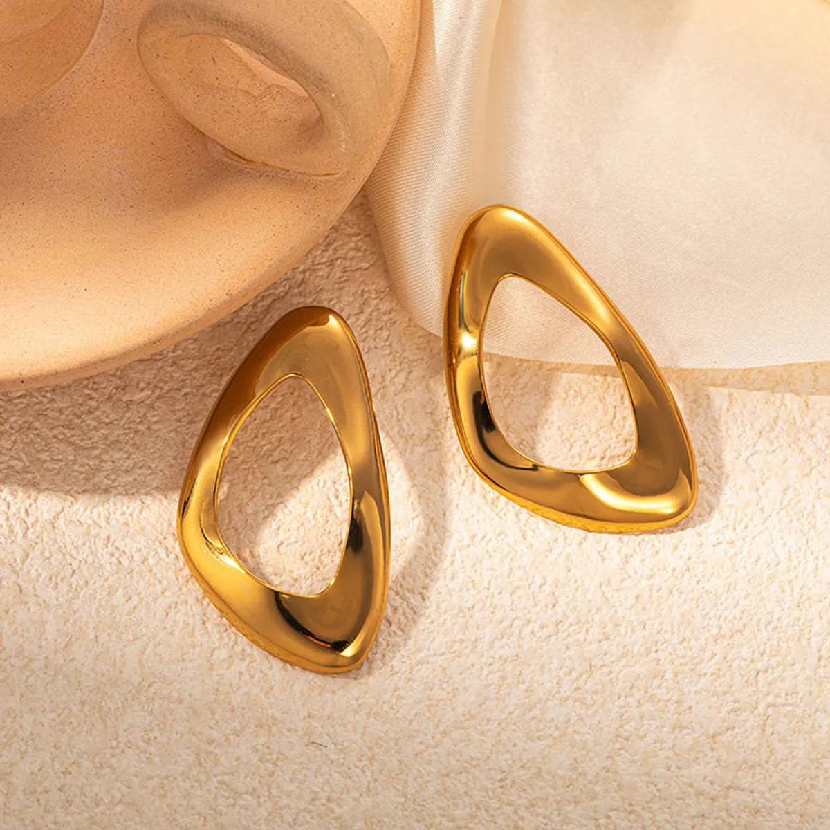 1 Pair Exaggerated Modern Style Streetwear Semicircle Plating Hollow Out 304 Stainless Steel 14K Gold Plated Earrings