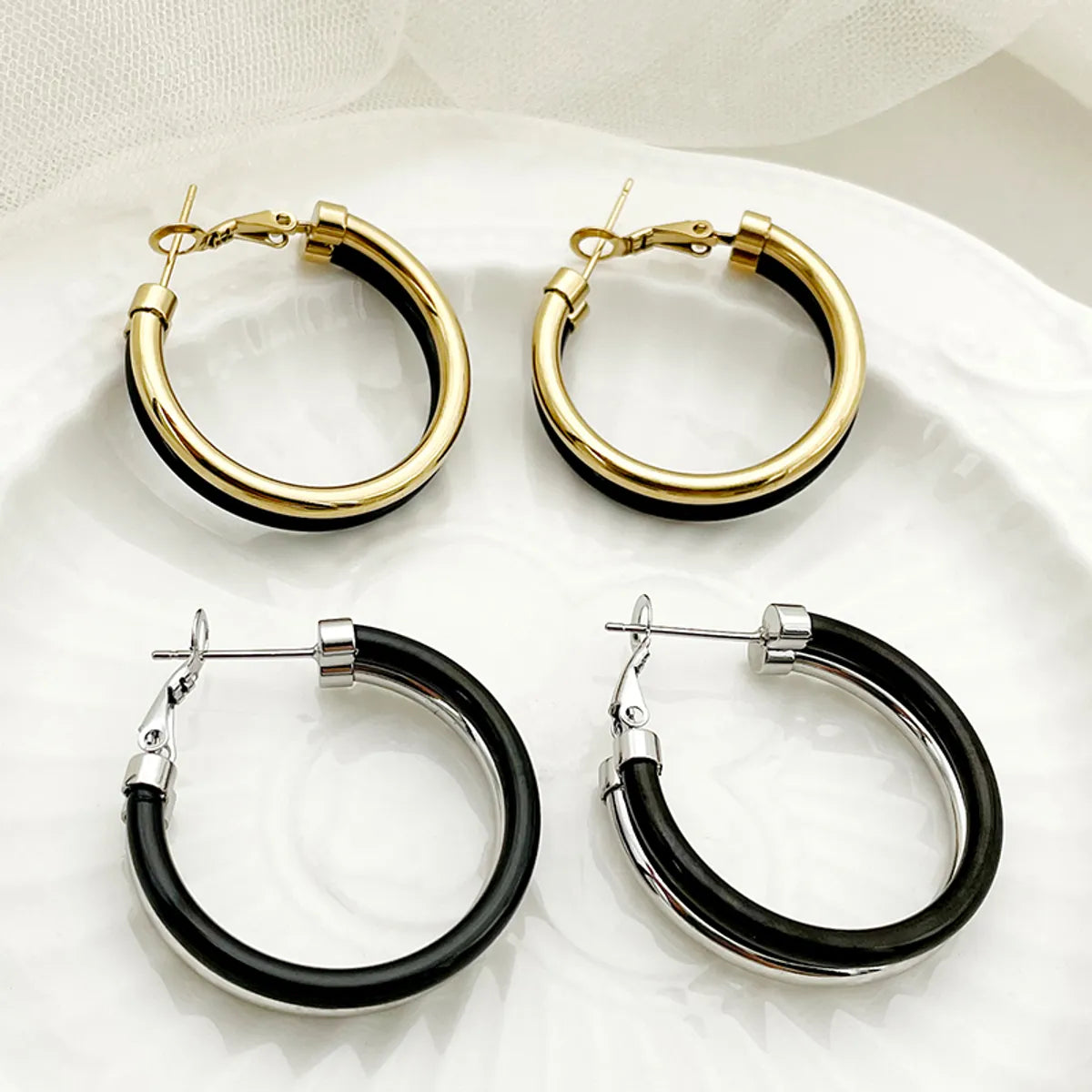 1 Pair Exaggerated Punk Commute Circle Color Block Layered Plating Stainless Steel Gold Plated Hoop Earrings