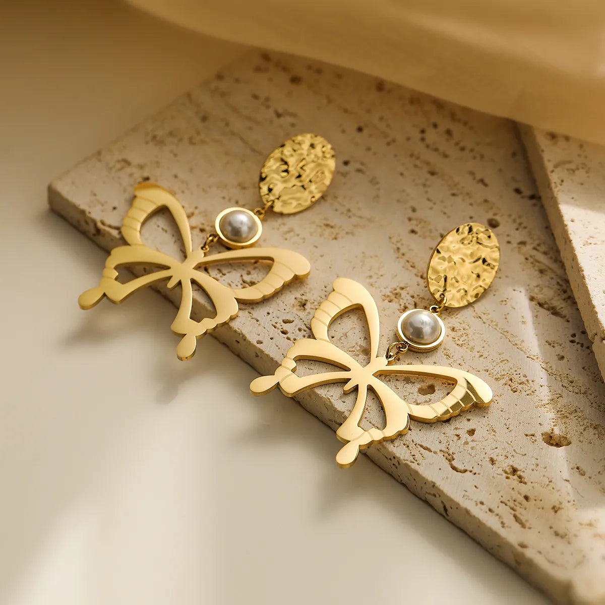 1 Pair Exaggerated Simple Style Butterfly Plating Inlay 304 Stainless Steel Artificial Pearls 18K Gold Plated Drop Earrings