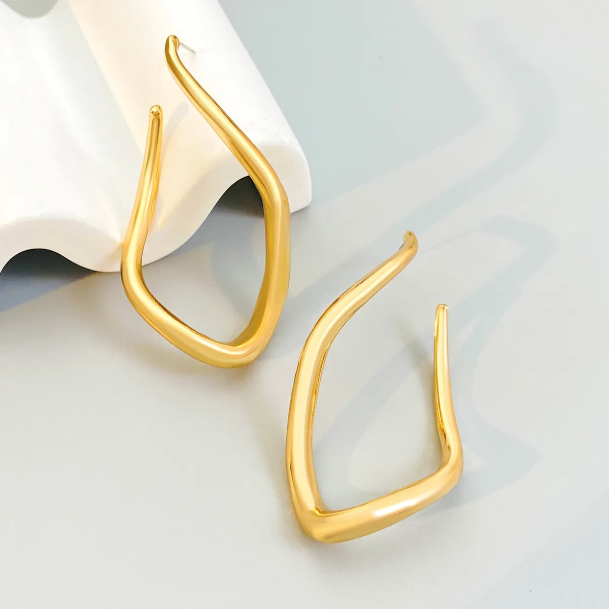 1 Pair Exaggerated Simple Style Geometric Plating Alloy Gold Plated Silver Plated Drop Earrings