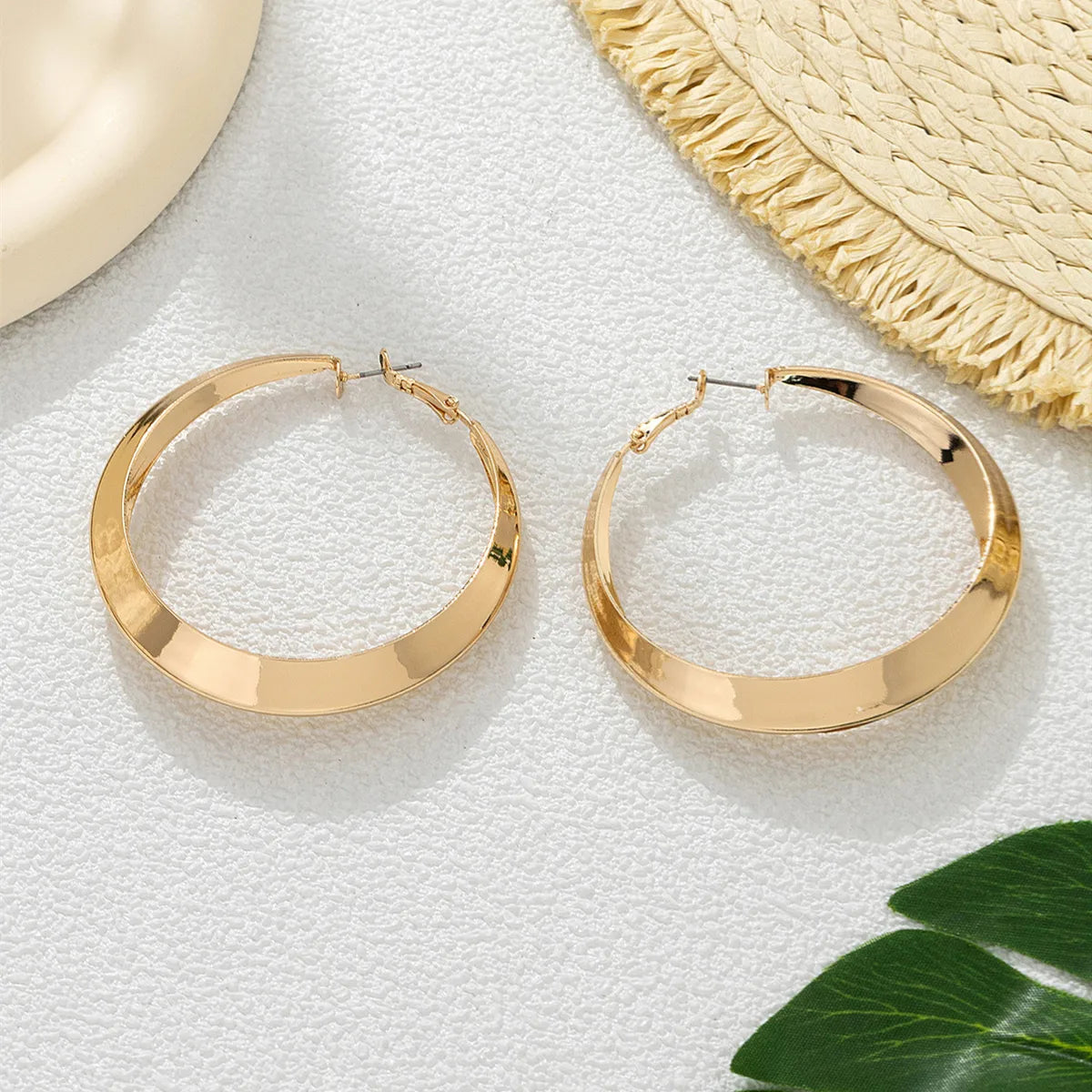 1 Pair Exaggerated Simple Style Round Plating Iron Hoop Earrings