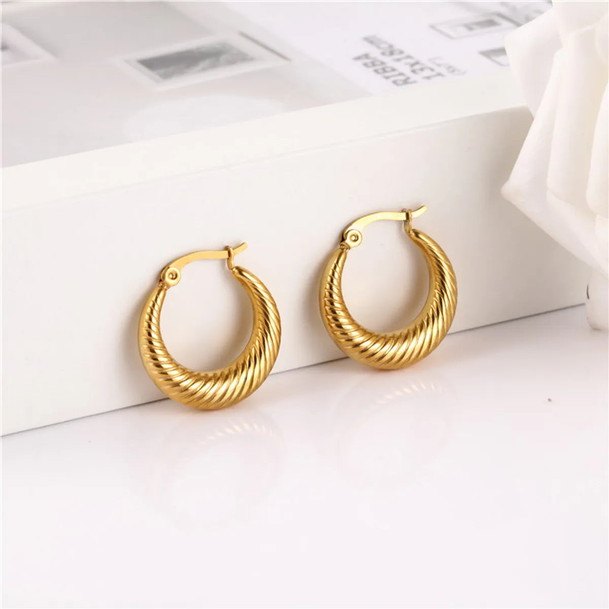 1 Pair Exaggerated Solid Color Polishing Plating Stainless Steel Gold Plated Earrings