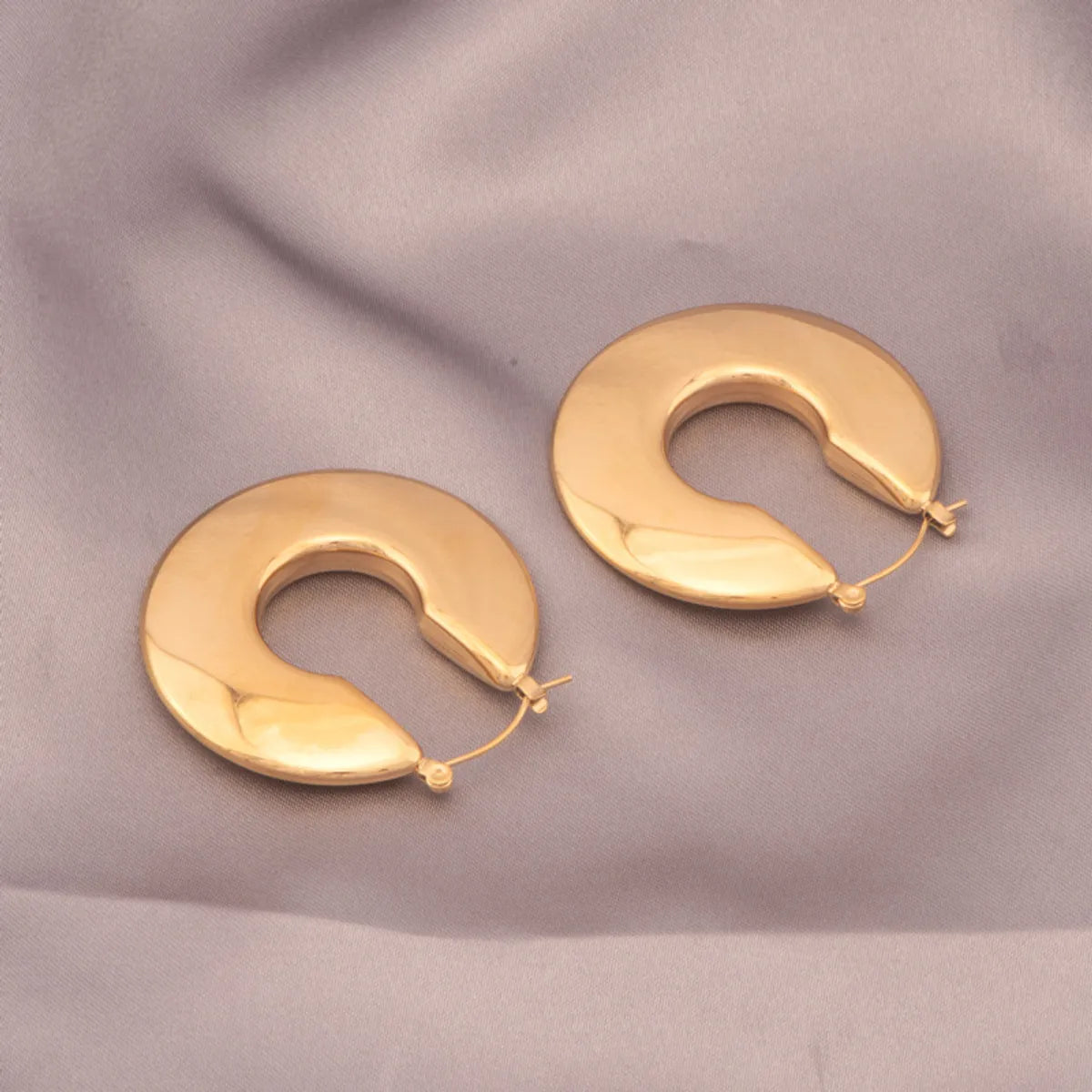 1 Pair Exaggerated U Shape Plating Titanium Steel 18k Gold Plated Earrings