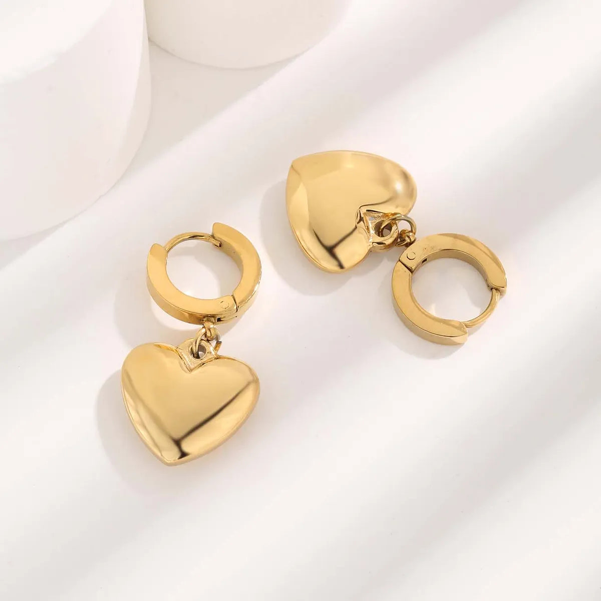 1 Pair Fairy Style Glam Cute Heart Shape Flower Plating Inlay Titanium Steel Copper Shell Zircon Gold Plated Ear Studs