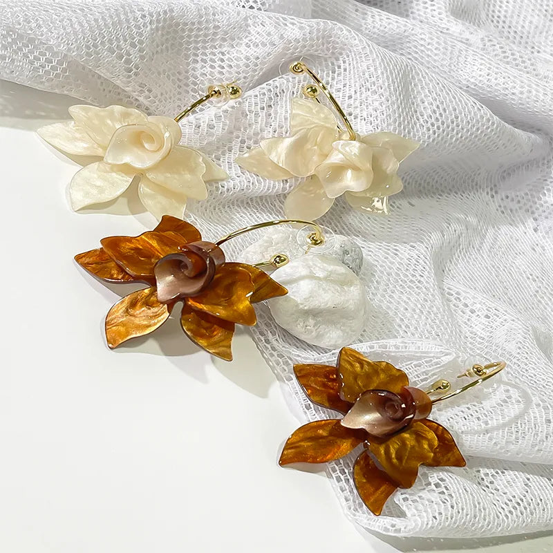 1 Pair Fairy Style Retro Flower Patchwork Plating Alloy 14K Gold Plated Earrings