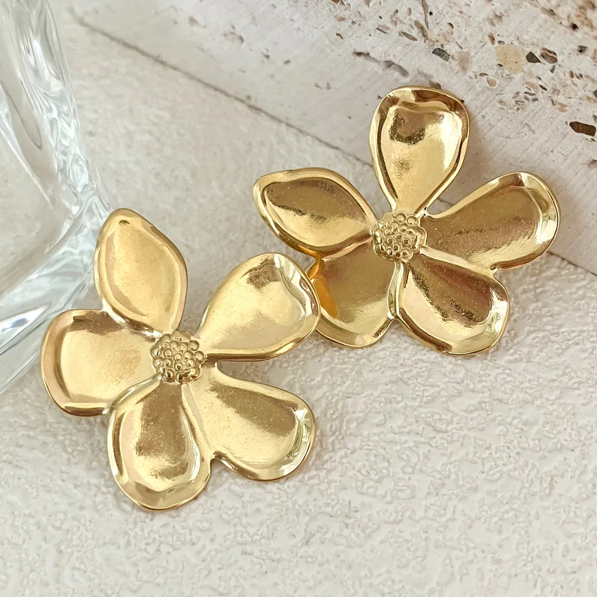 1 Pair Fairy Style Sweet Korean Style Round Flower Lotus Leaf HD-18918 Inlay 304 Stainless Steel Rhinestones Gold Plated Ear Studs