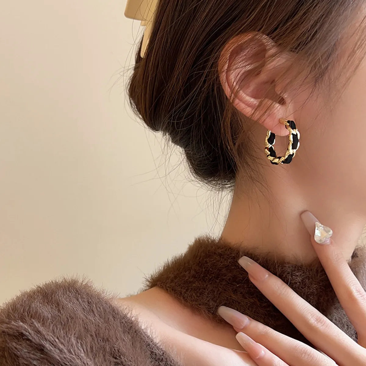 1 Pair Fashion C Shape Plating Pu Leather Alloy Ear Studs