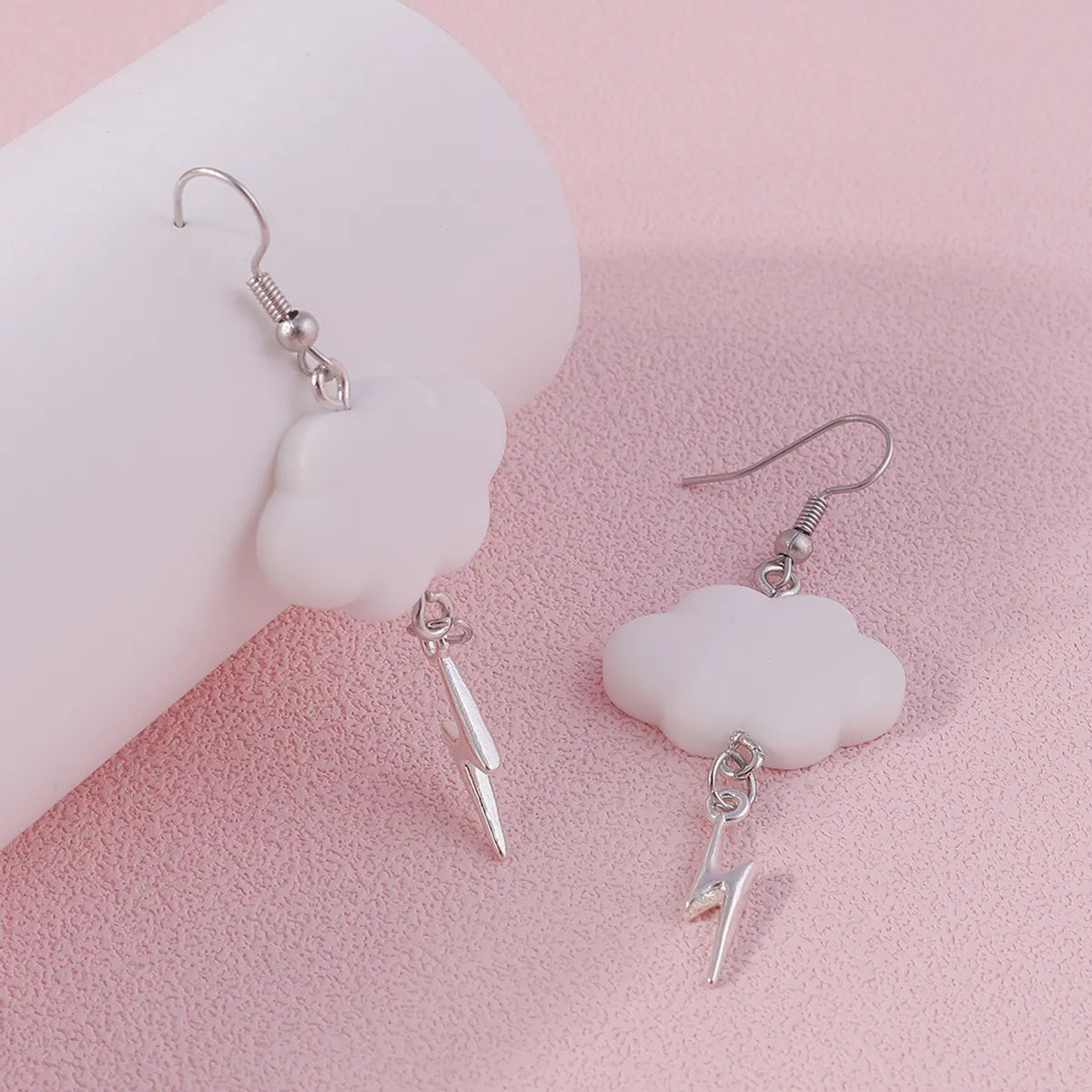 1 Pair Fashion Clouds Lightning Alloy Resin Drop Earrings