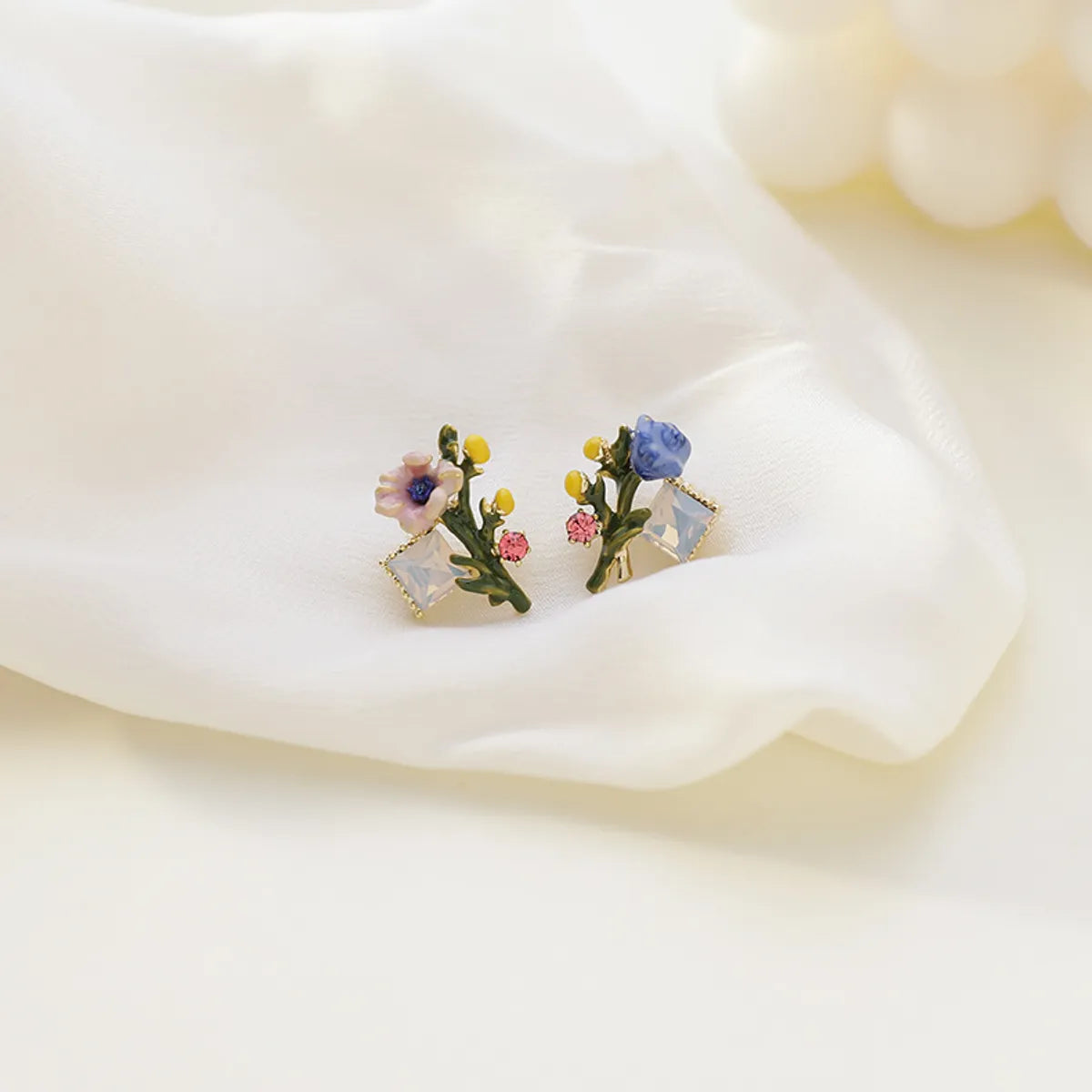 1 Pair Fashion Flower Alloy Enamel Women's Ear Studs