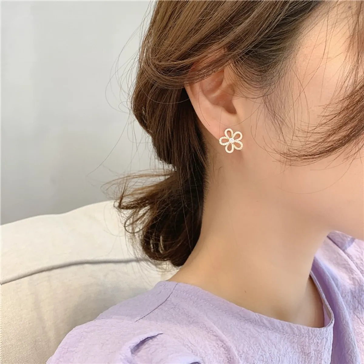 1 Pair Fashion Flower Metal Inlay Artificial Rhinestones Women'S Ear Studs