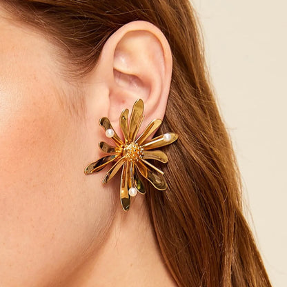 1 Pair Fashion Flower Metal Stoving Varnish Women's Ear Studs