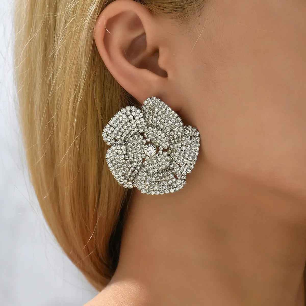 1 Pair Fashion Flower Rhinestone Diamond Women'S Ear Studs