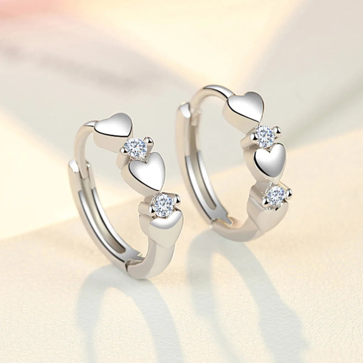 1 Pair Fashion Heart Shape Metal Inlay Zircon Women's Hoop Earrings