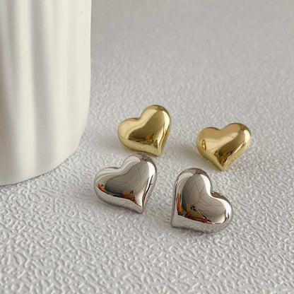 1 Pair Fashion Heart Shape Metal Plating Women'S Ear Studs