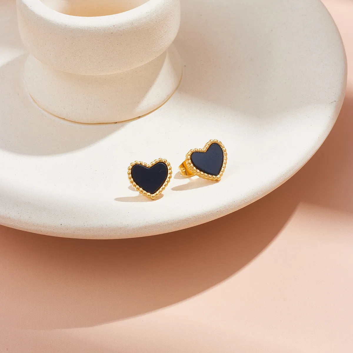 1 Pair Fashion Heart Shape Titanium Steel Plating Ear Studs