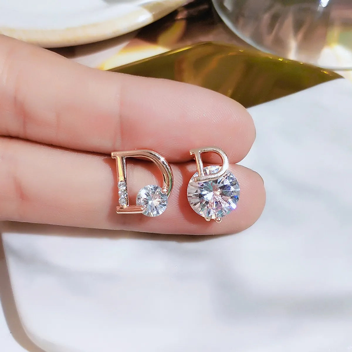 1 Pair Fashion Letter Silver Inlay Zircon Ear Studs