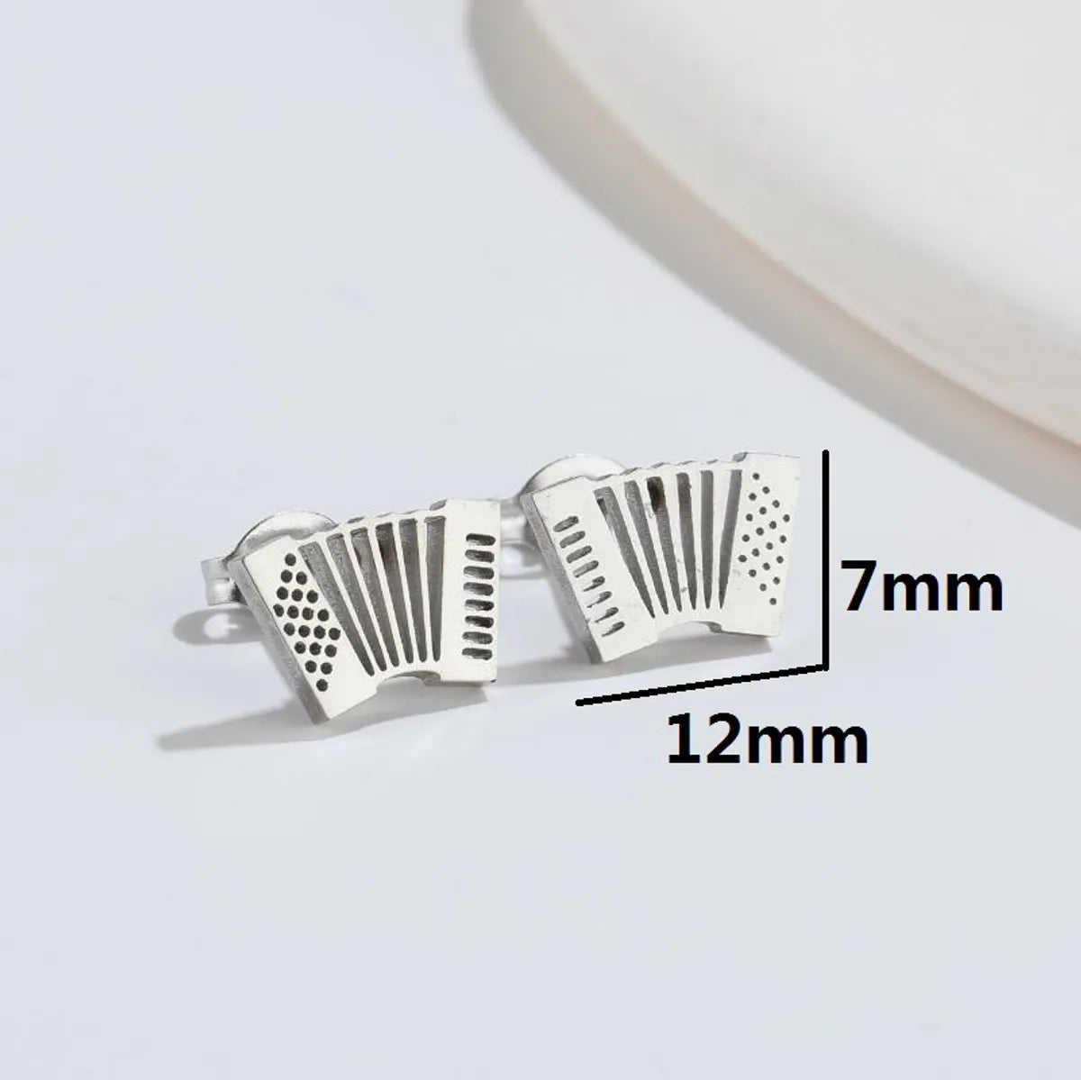 1 Pair Fashion Musical Instrument Titanium Steel Plating Ear Studs