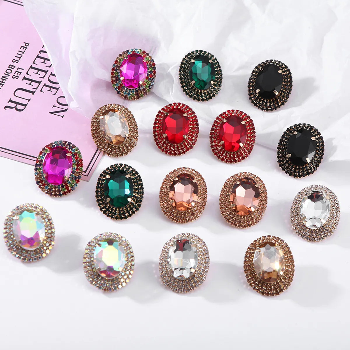 1 Pair Fashion Oval Metal Inlay Zircon Women'S Ear Studs