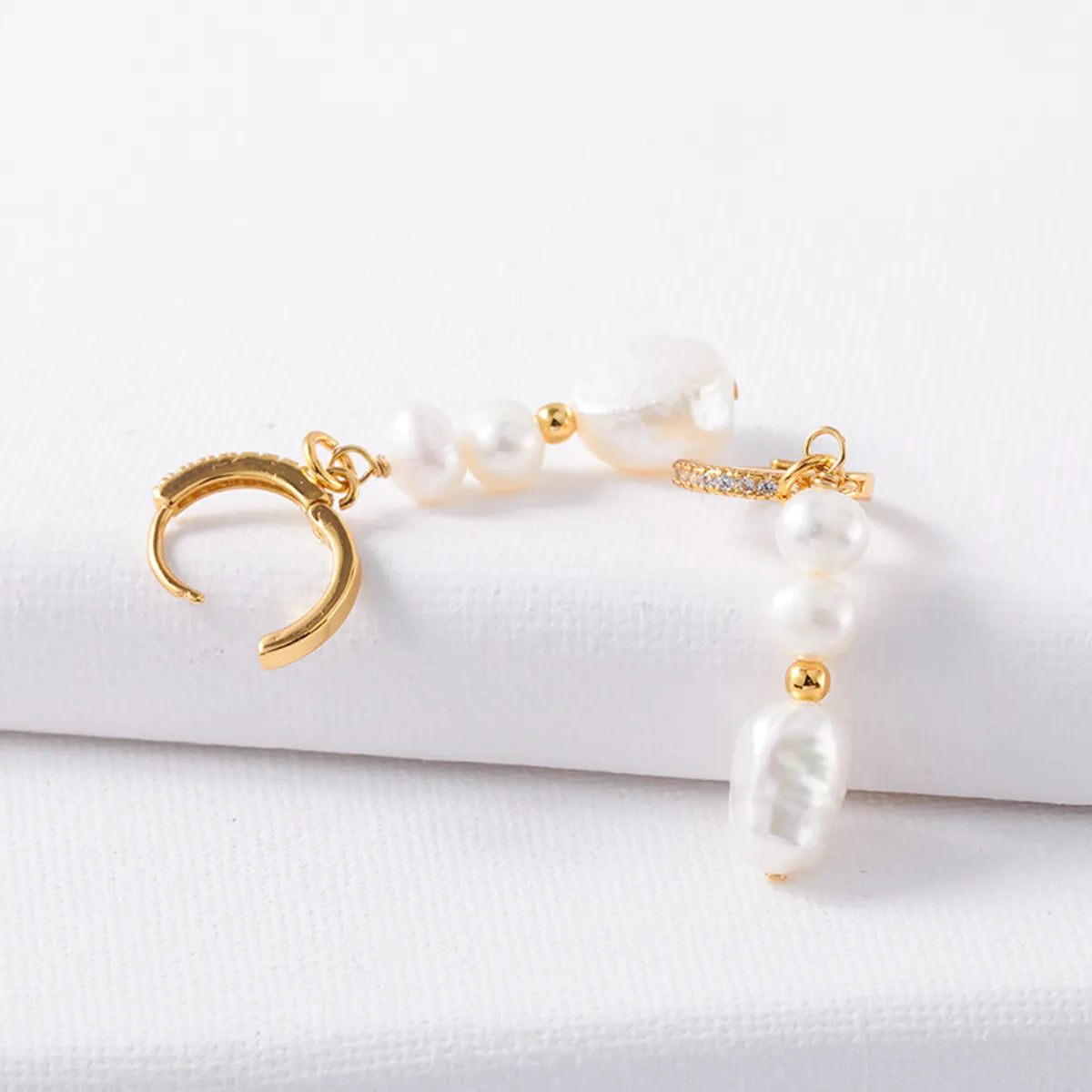 1 Pair Fashion Round Artificial Pearl Brass Patchwork Earrings