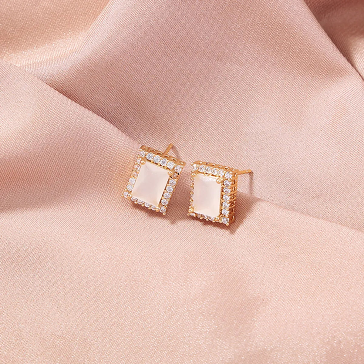 1 Pair Fashion Square Copper Inlay Zircon Ear Studs