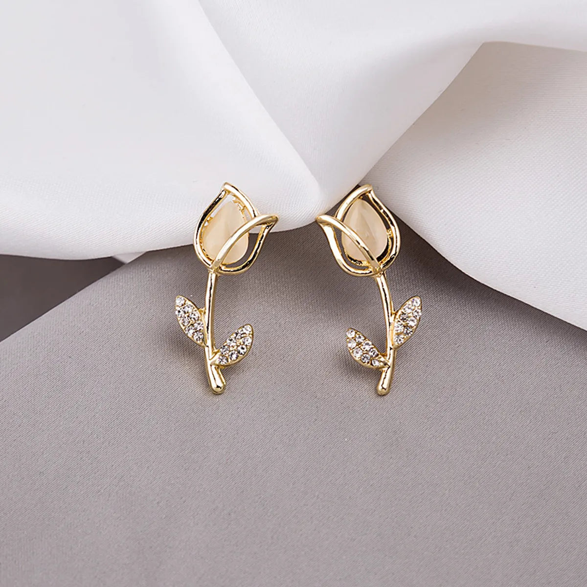 1 Pair Fashion Water Droplets Alloy Plating Rhinestones Women'S Drop Earrings