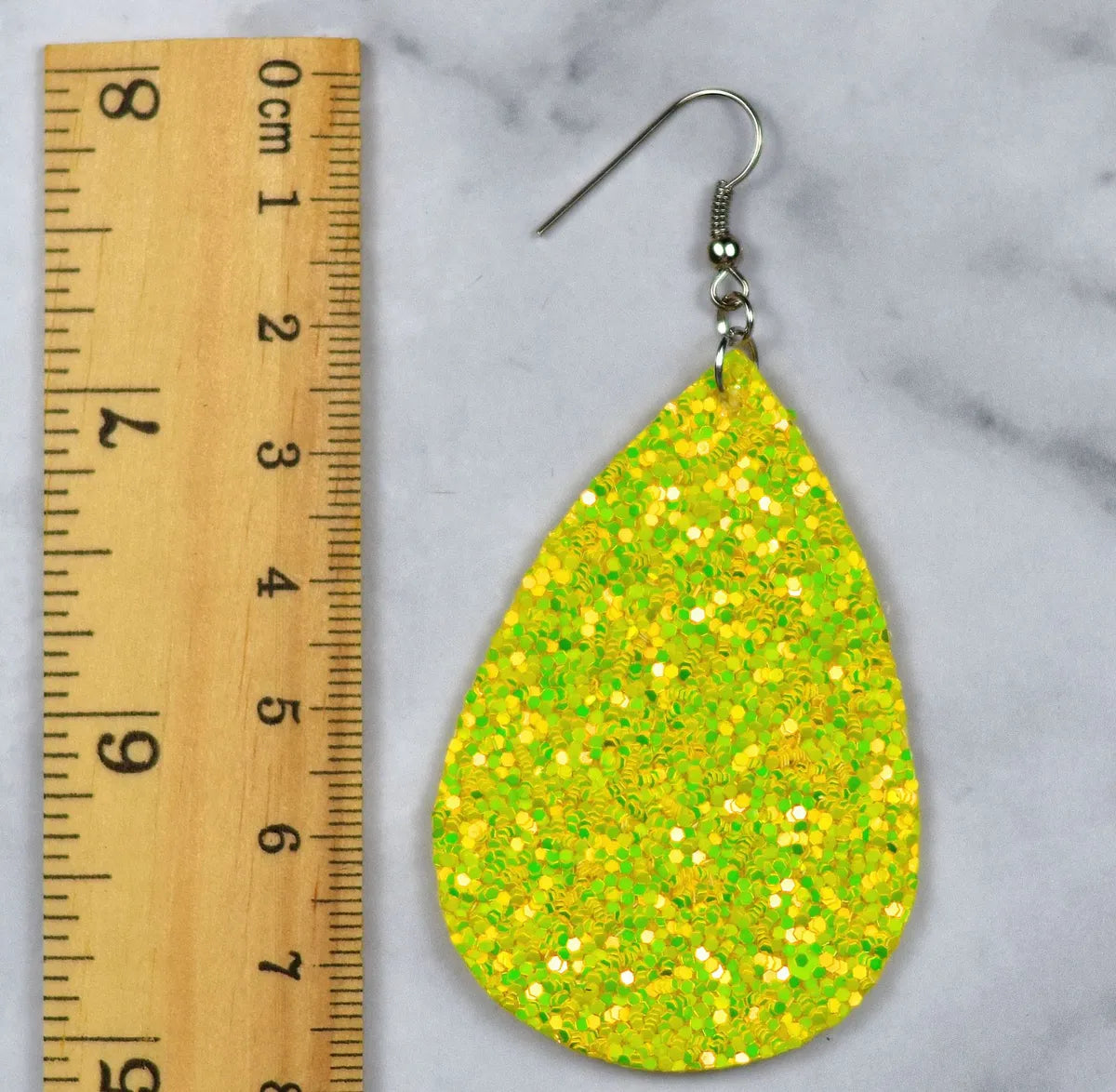 1 Pair Fashion Water Droplets Pu Leather Sequins Women'S Drop Earrings