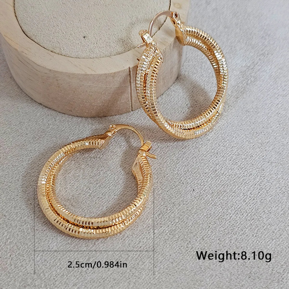 1 Pair French Style Classic Style Solid Color Plating Frill Copper Gold Plated Earrings