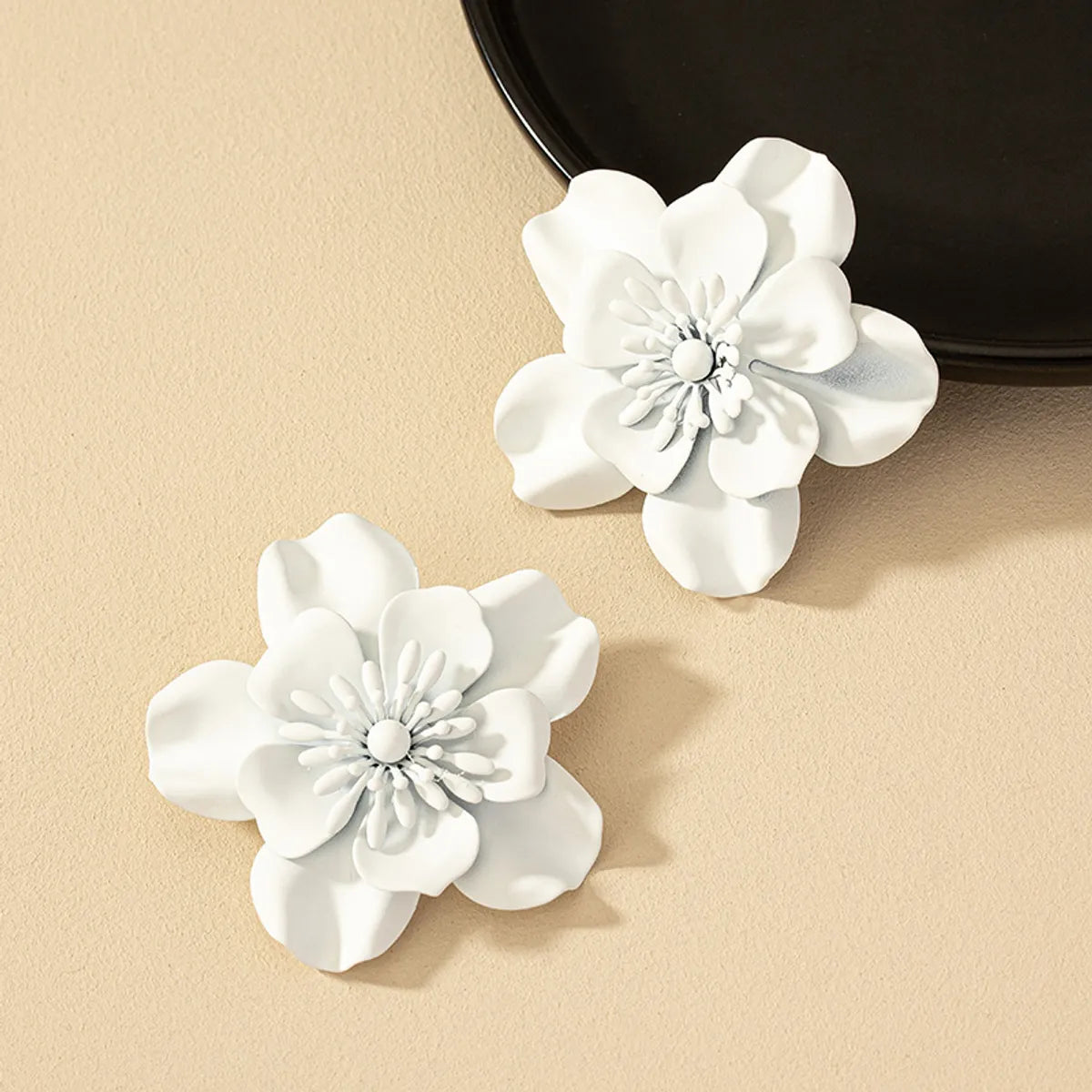 1 Pair French Style Commute Korean Style Flower Stoving Varnish Plating Alloy Ear Studs