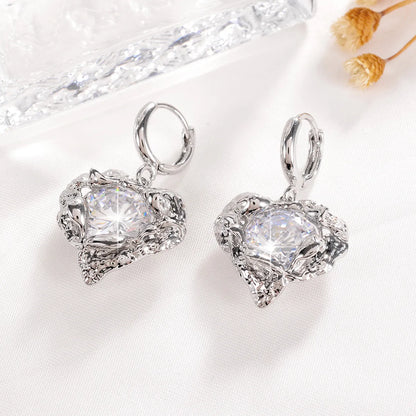 1 Pair French Style Shiny Heart Shape Hollow Out Inlay Copper Zircon 18k Gold Plated Silver Plated Drop Earrings