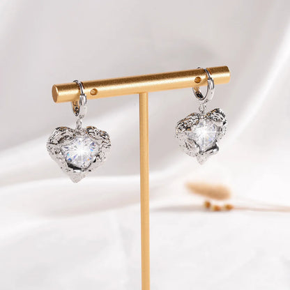 1 Pair French Style Shiny Heart Shape Hollow Out Inlay Copper Zircon 18k Gold Plated Silver Plated Drop Earrings