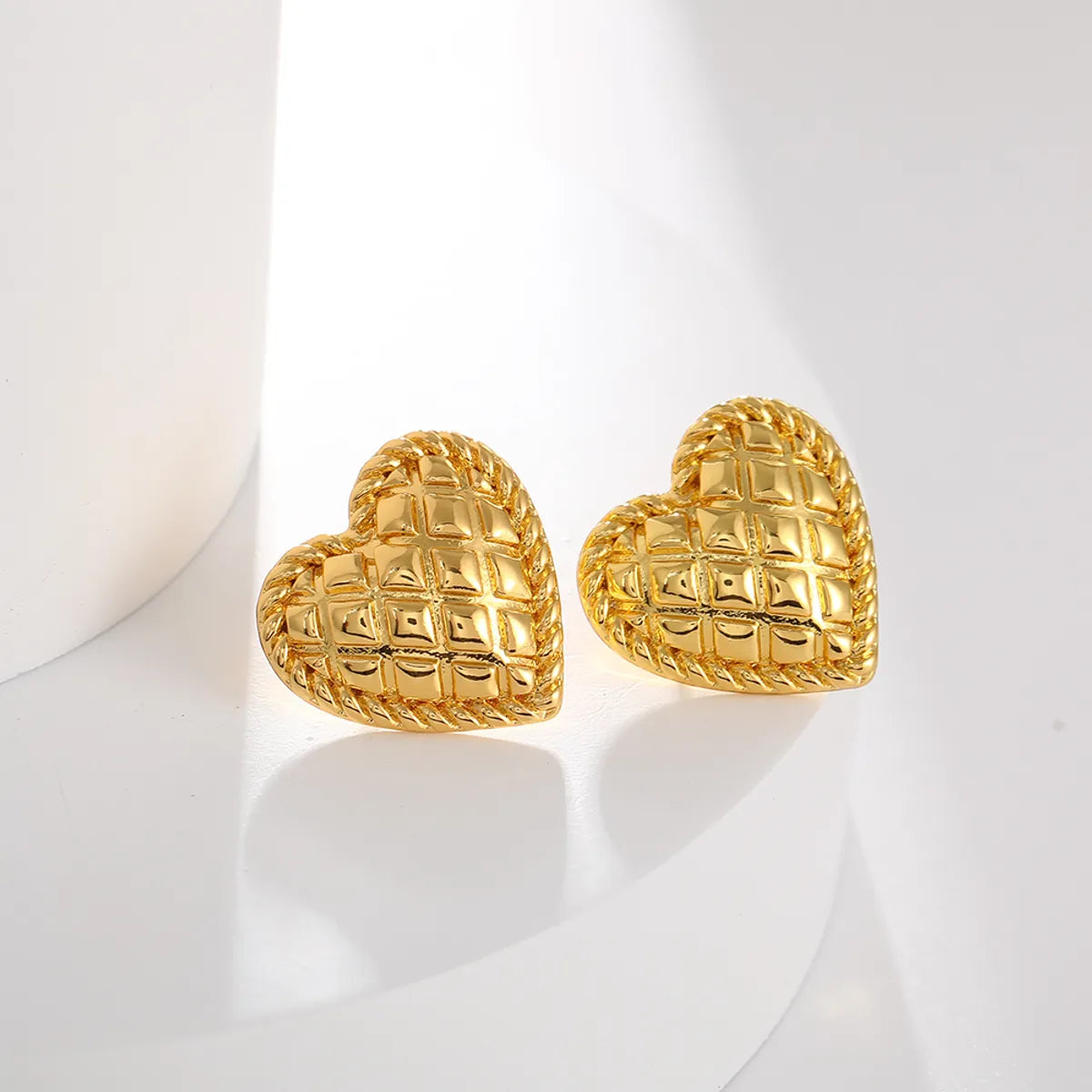 1 Pair French Style Simple Style Heart Shape Copper Gold Plated Ear Studs