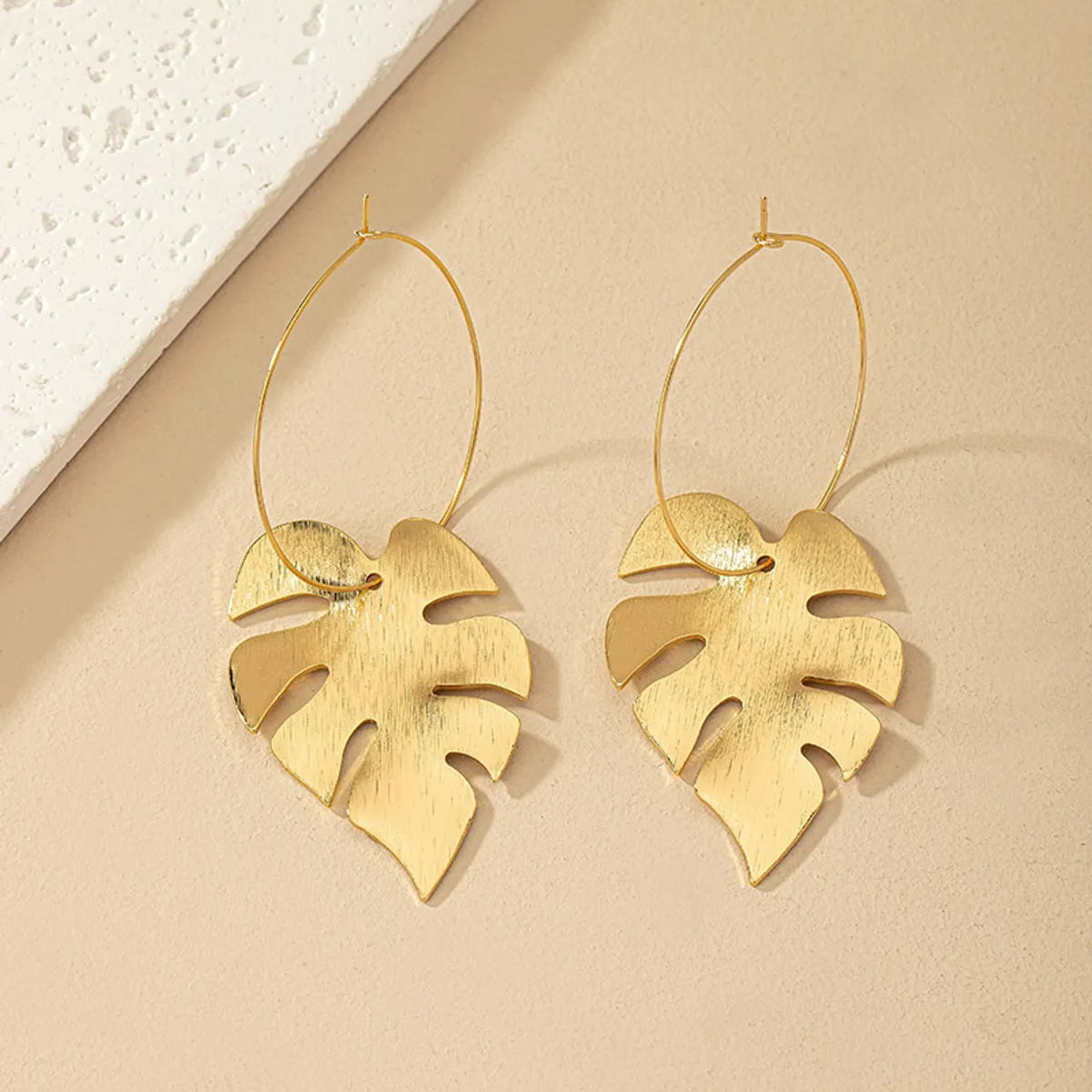 1 Pair French Style Simple Style Leaves Plating Alloy Drop Earrings