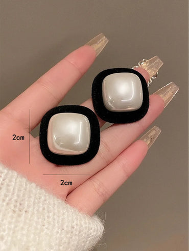 1 Pair French Style Square Imitation Pearl Alloy Flocking Ear Studs