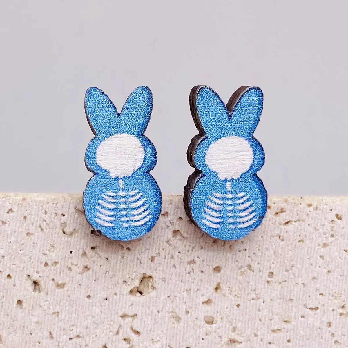 1 Pair Funny Cartoon Character Wood Ear Studs