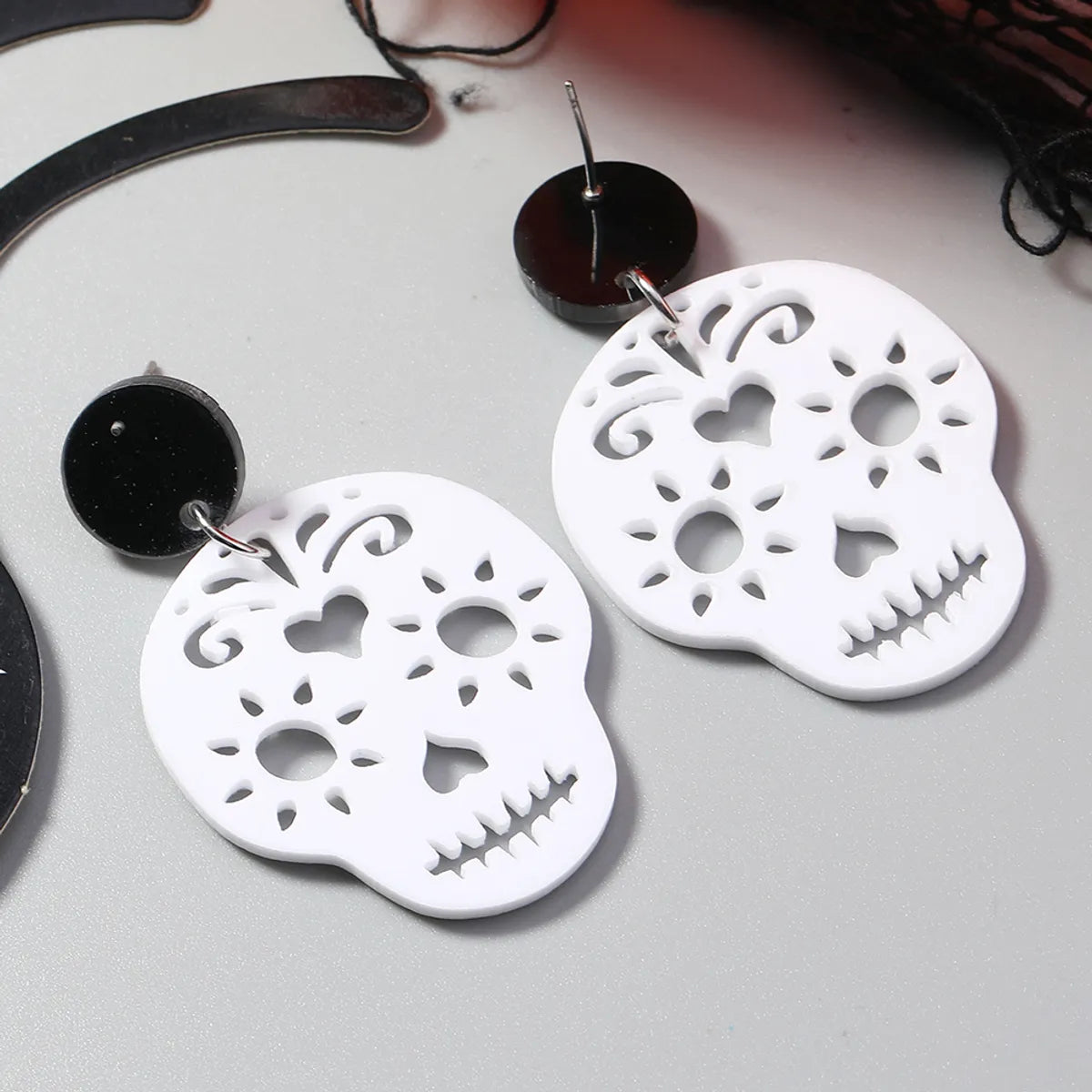 1 Pair Funny Classic Style Skull Arylic Drop Earrings