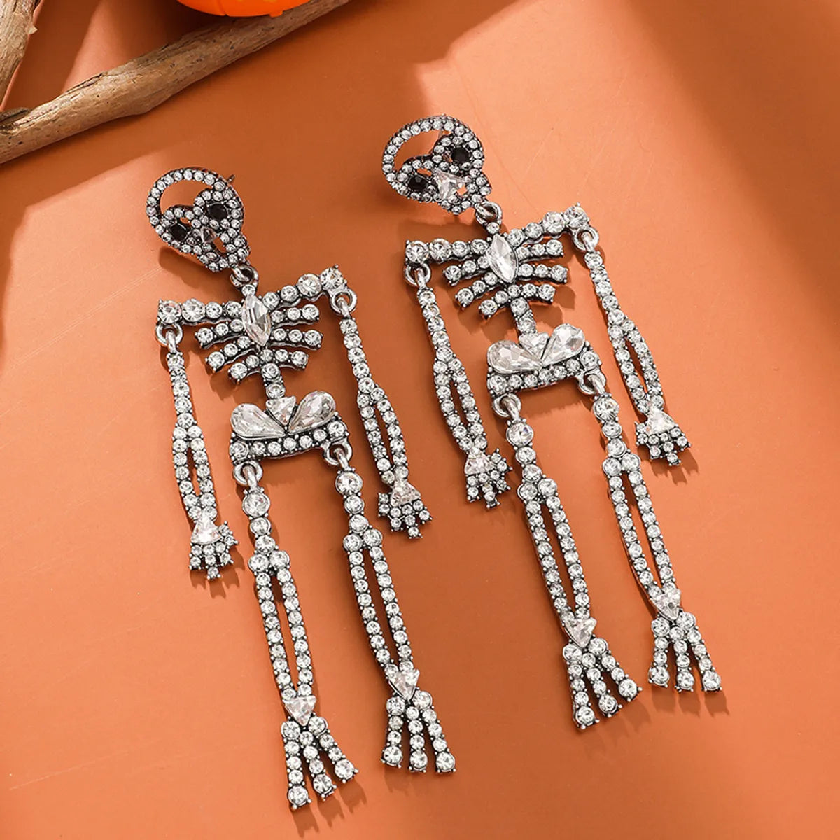 1 Pair Funny Punk Alien Plating Inlay Alloy Rhinestones Silver Plated Drop Earrings