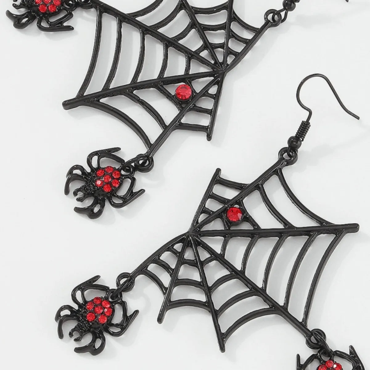 1 Pair Funny Spider Hollow Out Inlay Copper Artificial Rhinestones Drop Earrings