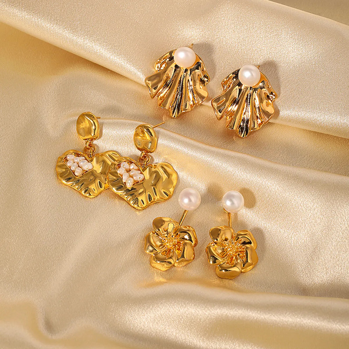 1 Pair Glam Classical Heart Shape Flower Plating Inlay Copper Freshwater Pearl 18k Gold Plated Ear Studs